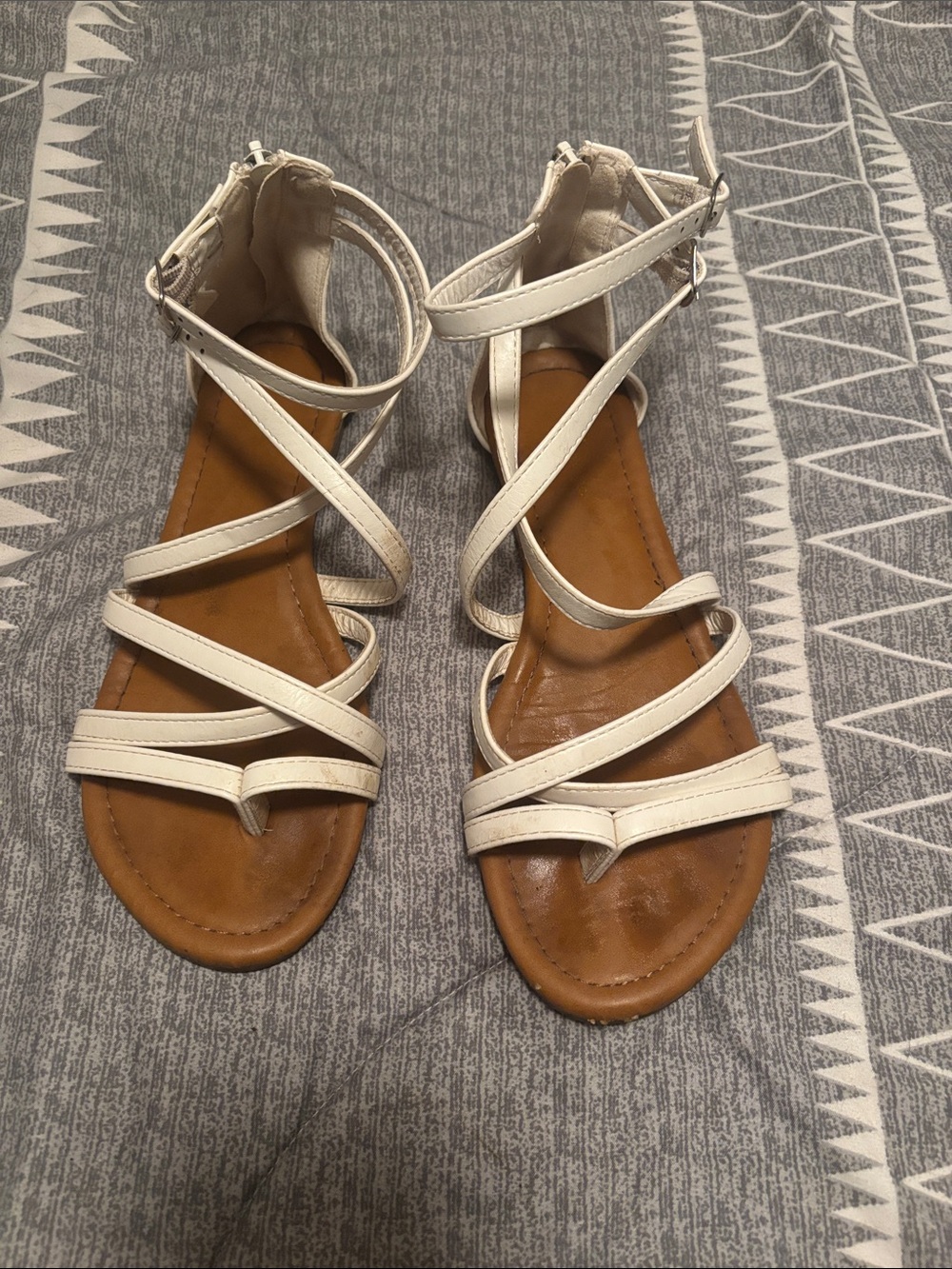 Source Unknown White Strappy Ankle-Tie Gladiator Sandals